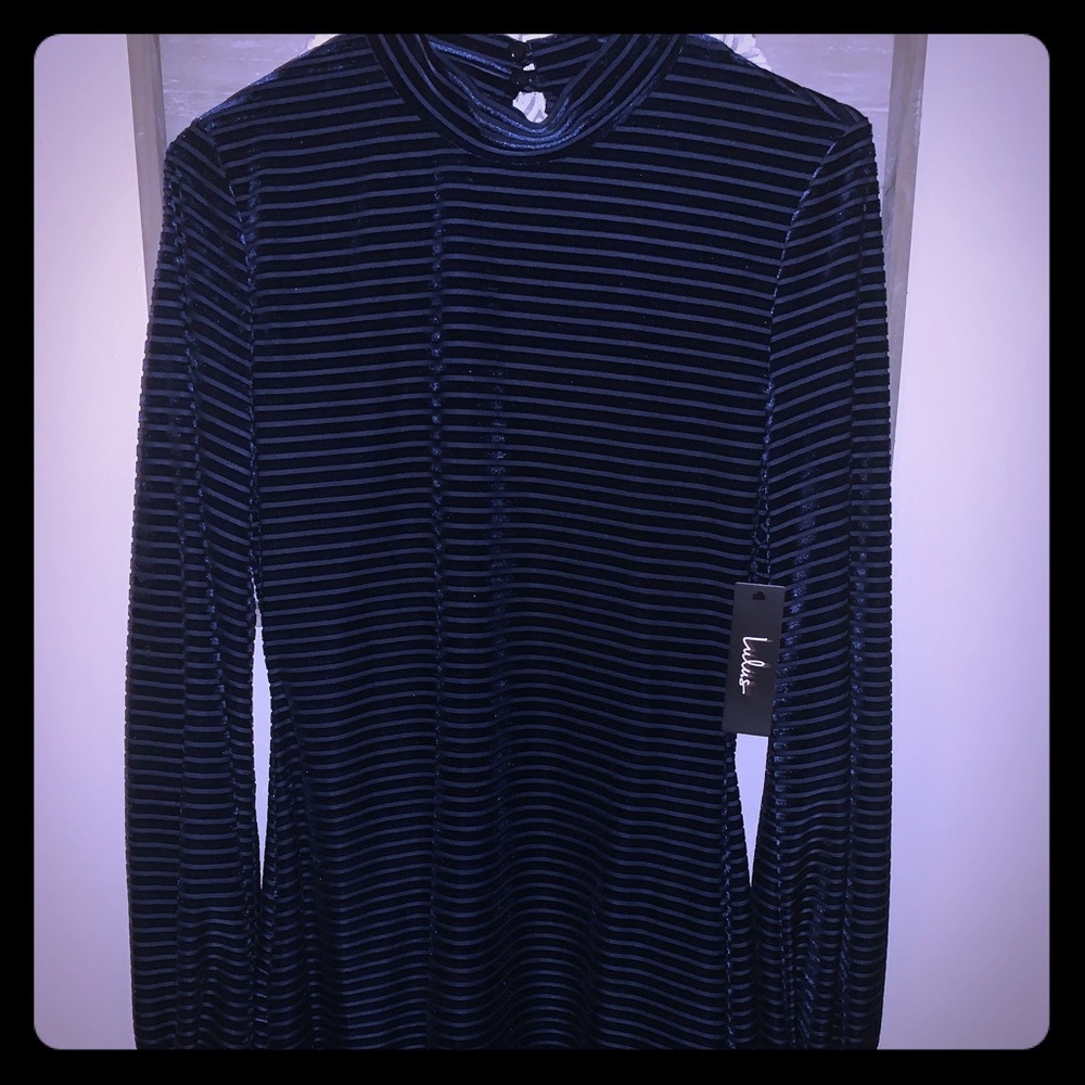 Lulu velvet navy dress. Size Medium. Never worn